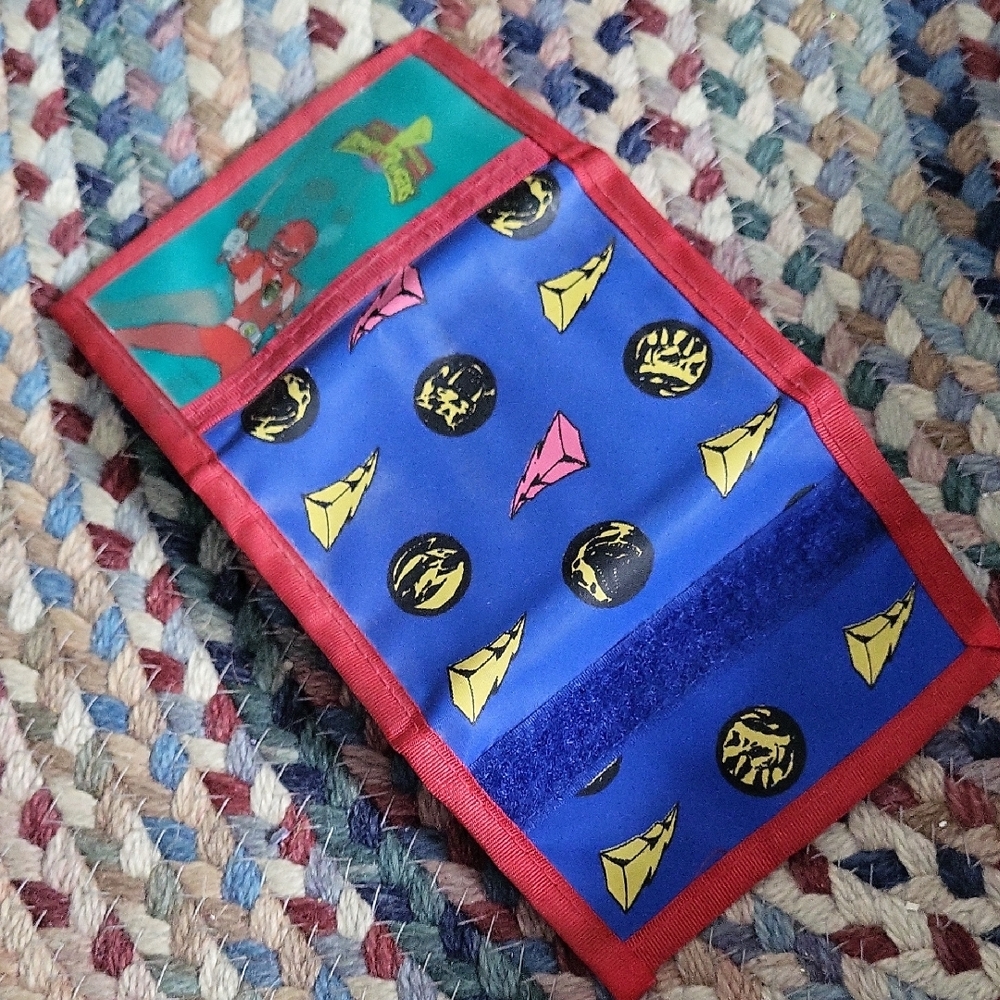 Power Ranger Red and Blue Action Figure Wallet - Picture 3 of 3